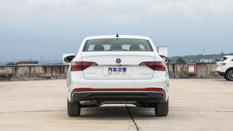 VW Sagitar Flyover 200TSI DSG